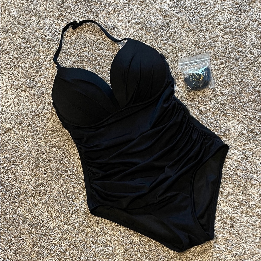 Victoria's Secret Black one piece Swimsuit with ruching 36C/small